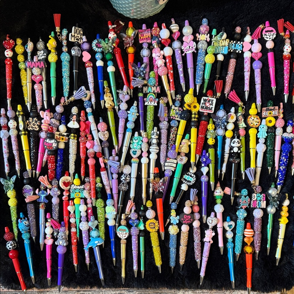 Custom Glam Pens Price for 1️⃣ one 🖊️💎 - Picture 3 of 10